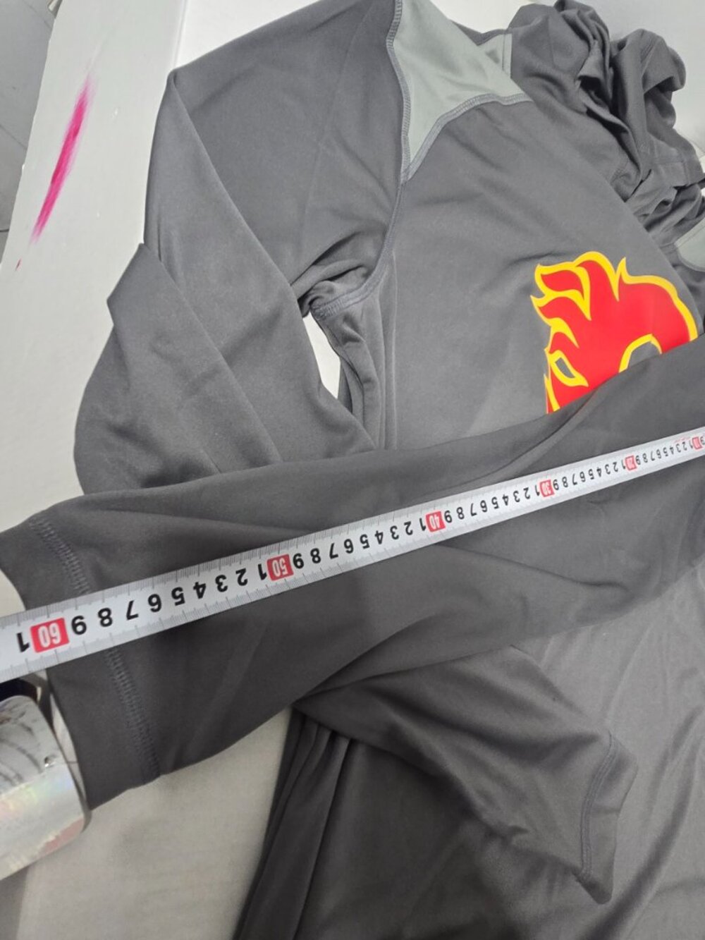 Calgary Flames Fanatics Performance Hoodie | NWT | Men's XL | NHL Licensed | - Picture 7 of 15